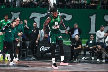 Mathias Lessort abandonó el OAKA a la pata coja el 19 de diciembre, minutos después de haber fracturado el peroné.