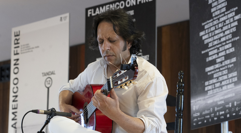 Jesús Carbonell ha evidenciado su arte en la presentación del Flamenco on fire de este año.